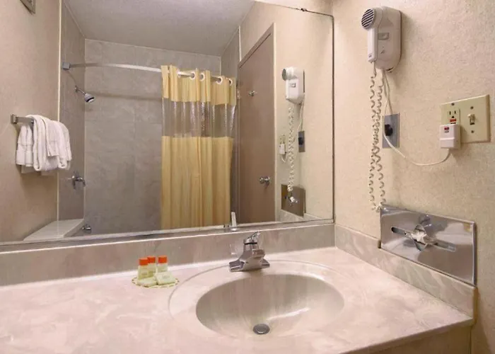 Hotel Buckeye Express 2*
